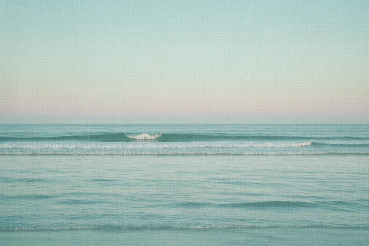 Soft coastal horizon texture in Seafoam #9FE3D3 overlay (50–60% opacity). 
